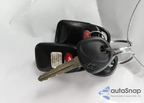 2011 Hyundai Tucson Gls z USA, uszkodzony, nr VIN KM8JU3AC2BU244100